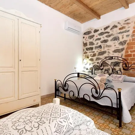 Sa Domo De Sos Massaios Orosei