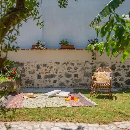 Sa Domo De Sos Massaios فندق مبيت وإفطار