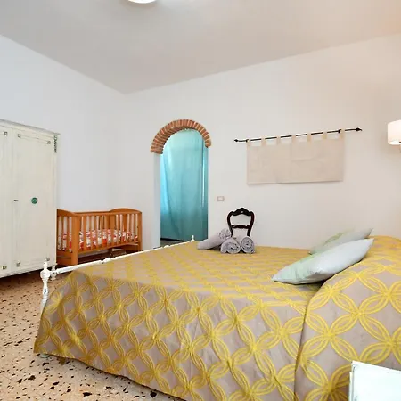 Bed & Breakfast Sa Domo De Sos Massaios 3*
