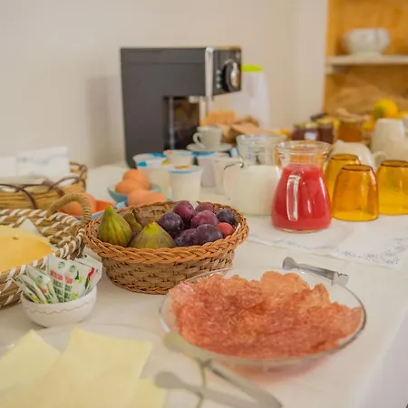 Sa Domo De Sos Massaios Nocleg ze śniadaniem Orosei