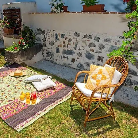 Bed and Breakfast Sa Domo De Sos Massaios Orosei