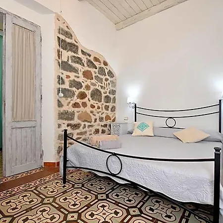 Bed and Breakfast Sa Domo De Sos Massaios Orosei