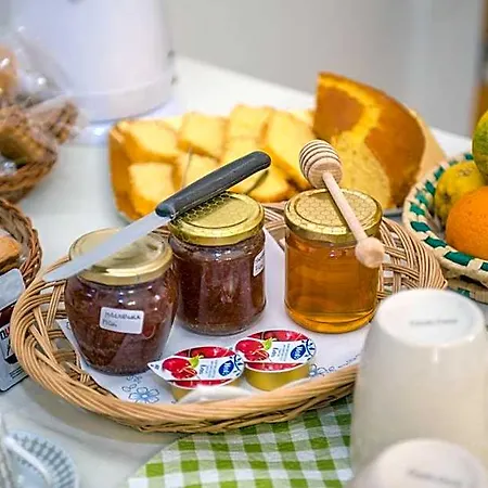 Bed and Breakfast Sa Domo De Sos Massaios 3*