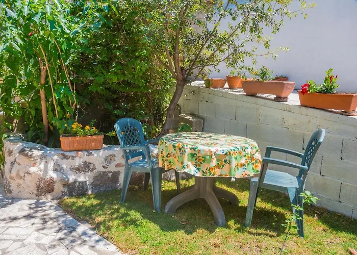 Sa Domo De Sos Massaios 住宿加早餐酒店 3*